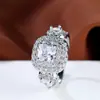 Anillo de Diamante Cuadrado de Tres Piedras de Venta Caliente Transfronteriza Anillo de Circonita Cúbica de Corte Escalonado Totalmente Pavimentado de Lujo