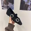 Zapatos de mujer con plataforma interior, punta cuadrada, adornos de pedrería, otoño e invierno 2025, Mary Jane peludos de felpa gris para fiesta