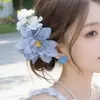 Grampo de Cabelo com Flor Artificial e Fita Estilo Doce de Feriado para Mulheres, Presilha Lateral Azul para Mechas, Novo Acessório de Cabelo para Primavera e Verão