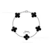 Pulsera Mini Trébol de Cuatro Hojas Flor Única Chapada en Oro Rosa de 18 Quilates con Ágata Roja, Artesanía de Precisión CNC, Directamente de la Fábrica Fuente