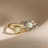 Anillo de banda fina de doble capa con forma de media luna, estilo europeo y americano, para mujer, chapado en oro, iridiscente, tamaño ajustable, anillo para el dedo, joyería de mano de alta gama