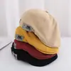 Boné Vintage para Mulheres, Estilo Fino de Outono, Boina Reversível Versátil com Aba Larga e Bordado 3D
