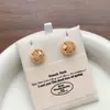 Aretes Redondos de Malla Metálica con un Elegante y Estilizado Diseño de Aguja Plateada, Modernos y Sencillos, Versátiles Aretes Redondos de Zirconia