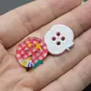 Nuevo Botón de Manzana Impresión a Color Lindos Accesorios Hechos a Mano de Resina Botones Ropa Infantil Botones Accesorios Versátiles para Mujeres