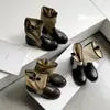 Direto da fábrica! Botas curtas de patchwork de jeans doce e cool para o Outono/Inverno de 2026, botas western cowboy estilosas na cor verde café para mulheres