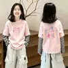 Camiseta de Manga Longa para Meninas Primavera e Outono 2026 Novo Estilo Jovem Gola Redonda Elegante Falso Duas Peças Camada Base Moda