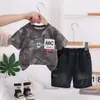 Traje de Niño Verano Ropa de Verano para Niños 2026 Nuevo Bebé Guapo Mangas Cortas Pantalones Cortos Conjunto de Dos Piezas Ropa de Bebé al por Mayor