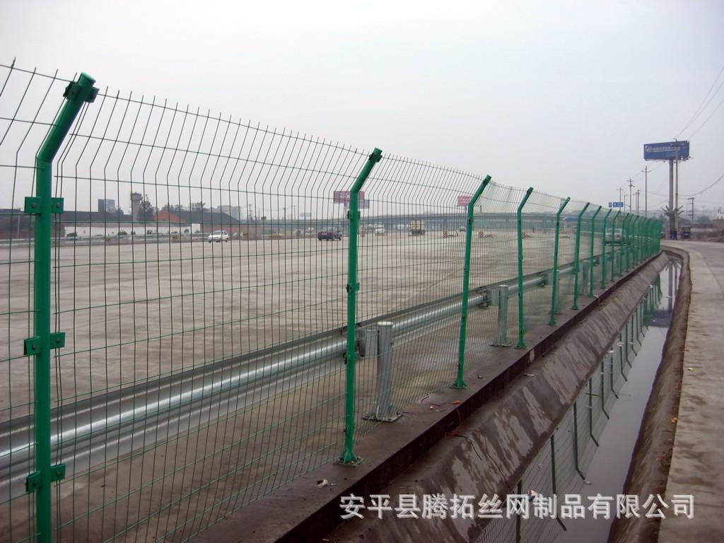 公路护栏网1