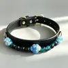 Collar decorativo para mascotas de PU con cuentas de pata de gato, ajustable para gatos y perros pequeños, disponible en varios colores