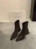 Novas Botas Curtas de Camurça Cinza para Outono e Inverno para Mulheres Bico Fino Salto Alto Elástico Botas Slim Meia-Calça de Salto Grosso Veludo Francês