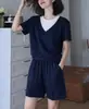Traje Casual para Mujer 2026 Verano Nuevo Estilo Camiseta de Manga Corta de Color Contrastante Cuello Redondo Pantalones Cortos Azul Marino y Blanco Conjunto de Dos Piezas