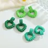 Agita el sonido de las explosiones del comercio exterior amor costura de semicírculo pendientes de pintura en aerosol pendientes pendientes de personalidad simple joyería acrílica mujeres