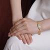 Un Ciervo Plata Esterlina S925 Chapado en Oro Jade Hetian Lujo Ligero Elegante Pulsera Calada Flor de Ciruelo Pulsera Personalizada
