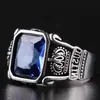 Anillo de Corona Cuadrado Incrustado Retro Zircón Azul Anillo Individual para Hombre Personalidad Pique Apuesto Temperamento Dominante Anillo Abierto