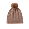 Cachemira Otoño/Invierno 2026 Estilo Nuevo para Mujer de Alta Gama Color Sólido Tejido de Cable con Pompón Engrosado Cálido Moda Gorro de Punto Casual