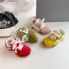 Zapatillas de entrenamiento Adidas para niños estilo coreano con bloques de color, nueva colección otoño 2026, zapatillas deportivas ligeras para niños, zapatillas casuales para niñas