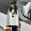 Chaqueta acolchada para niña otoño e invierno 2026 nuevo estilo infantil elegante a la moda ropa de invierno para niñas mayores top con capucha engrosado moderno