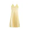 Comércio Exterior Transfronteiriço Vestuário Feminino Novo Produto 2026 Estilo Europeu e Americano Textura de Cetim de Seda Vestido Midi Suspenso Plissado 2309533