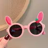 Nuevas Gafas de Sol para Niños con Formas de Fresas y Conejos de Dibujos Animados, Gafas de Sol para Bebés para Niños y Niñas, Gafas Infantiles con Protección Solar para Tomar Fotos