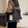 Bolso Tote Portátil de Gran Capacidad Retro de Alta Gama Transfronterizo para Mujer 2025 Invierno Nuevo de Moda Bolso de Hombro Axila
