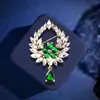 Broches Femininos de Atacado Estilo Novo Inspirado em Liga Metálica, Alfinetes de Lapela Versáteis para Casacos e Ternos