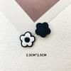 Bonito arco dos desenhos animados Biscuit Flower M Bean acessórios de resina diy celular shell roupas sapato fivela geladeira adesivo material