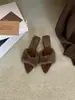 Chinelos fofos de salto baixo com bico fino francês e aberto para mulheres, sapatos para usar ao ar livre, Novo Estilo Outono/Inverno 2026