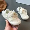 Zapatos Deportivos de Moda para Niñas Estilo Alemán 2026 Niñas Primavera y Otoño Nuevos Transpirables Suela Suave Antideslizantes Casuales