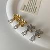 Pendientes de Flor Estilo Coreano Nuevo para Mujer con Colgantes de Circonita, Pendientes de Oro de 18K, Superficie Lisa Única, Estilo Minimalista y Fresco