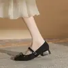 Sapatos Mary Jane de Salto Grosso Jin Gang CG3015 Femininos Novos Primavera e Outono 2024 Sapatos de Couro Sapatos de Salto Baixo Sapatos de Boca Baixa Simples para Mulheres