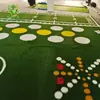 Césped Artificial Personalizable para Gimnasio con Líneas Blancas, Marcas de Escala para Área Funcional y Líneas de Pista de Césped Simulado