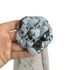 Casa de la Suerte Niña con 6.6cm de Alto Gama Viento Fragante Pequeño Flor Gruesa NI Súper Formada Flor de Camelia con Broche