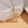 Colar Europeu e Americano Simples e de Luxo Leve com Zircônia Micro-Pavimentada em Aço Titânio Pingente de Cruz Religiosa Moda Versátil Corrente para Clavícula Joia