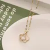 Collar con Colgante de Trébol Fresco de Doble Capa Estilo Japonés Joyería Versátil Cadena para Clavícula Hoja Estilo Bosque No se Desvanece