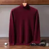 Suéter de cachemira de color liso para hombre, jersey de cuello alto, adecuado para ropa casual de negocios de mediana edad, camiseta base de punto suave y cálida