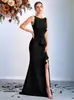 Vestido Longo Europeu e Americano Transfronteiriço Intelectual e Elegante com Design de Pregas na Cintura da Moda, Vestido de Festa de Alta Qualidade para Mulheres