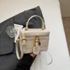 Bolso de Mujer Bolso de Caja de Mano para Mujer 2025 Verano Nueva Moda Casual Simple Retro Nicho Un Solo Hombro Bolso Cruzado