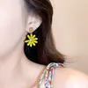Pendientes Amarillos Exquisitos de Dopamina para Mujer 2026 Nuevos Pendientes Florales Populares Pendientes de Estilo Festivo Lujo Ligero Sensación de Alta Gama