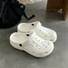 Cómodos y ligeros, estos zapatos perforados con soporte para el arco son adecuados para el uso a largo plazo sin fatiga.. Son elegantes, de color sólido y adecuados tanto para hombres como para mujeres.. Son una opción de moda para parejas y son perfectos para la ropa de playa de verano