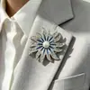 Broche vintage de girasol esmaltado con diamantes y perlas de imitación, alfiler de goteo de aceite para trajes y abrigos, accesorio de broche de lujo ligero y elegante