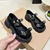 Zapatos de piel para niña 2026 nuevo estilo primavera y otoño, negros, estilo británico, para actuación infantil, suela suave, zapatos versátiles de princesa para niña pequeña
