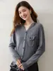 26 Novo moletom de cashmere feminino com bolsos, espessado para outono e inverno, modelagem solta, suéter com capuz, segunda pele de tricô e peça externa