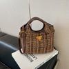 Bolsa Balde Casual Portátil Moda Retrô Transfronteiriça Feminina Inverno 2024 Nova Bolsa de Ombro Transversal de Lã Versátil