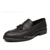 Sapatos de couro mocassim com franjas, elegantes e simples, sapatos casuais de negócios formais transfronteiriços, mocassins slip-on para homens