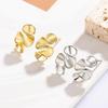 Personalidade Doce Legal Alienígena Irregular Creme Flor Brincos para Meninas Temperamento Geométrico Mil Celebridade de Ouro Brincos Pequenos Criativos