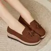 2026 novos mocassins transfronteiriços de sola grossa para aumentar a altura, para mulheres de meia-idade e idosas, sola macia e confortáveis, atacado para exportação