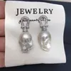 Brincos de Pérola de Água Doce Naturais Zhuji para Mulheres, Design de Ferradura Barroca Cauda de Peixe, Brincos com Zircônia Microincrustada Atacado