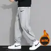 Pantalones Deportivos Casuales de Invierno para Hombre 2025 Nuevo Estilo para Estudiantes Jóvenes, Pantalones Gruesos Forrados de Polar, Pantalones de Chándal Jogger para Pareja para Mujer