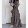 Vestido coreano chic, elegante y suave de cuello redondo, con pliegues irregulares en la cintura, entallado, de longitud media, por encima de la rodilla para mujer, 2026
