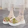Sandalias de Perlas con Suela Gruesa y Sensación de Caminar sobre las Nubes para Mujer, Nuevo Estilo Verano 2025, Estilo Chino, Adecuadas para Faldas, con Lazo, Sandalias Romanas Antideslizantes